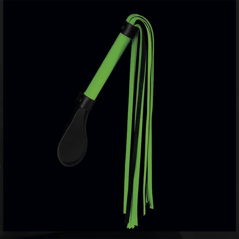 Flogger BDSM con mango ergonómico y diseño elegante, ideal para juegos de dominación, azotes y caricias sensuales.
