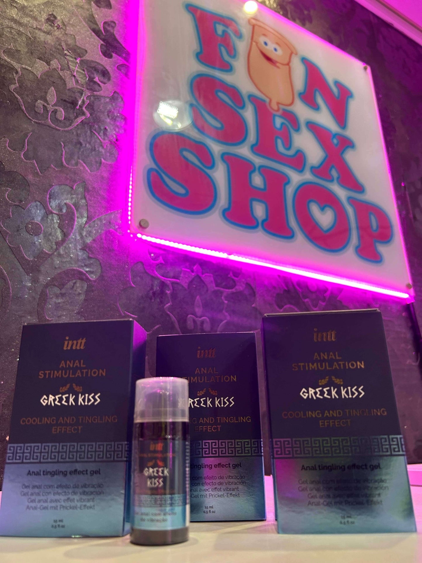 Gel Beso Griego expuesto, con propiedades refrescantes y estimulantes para el placer anal.