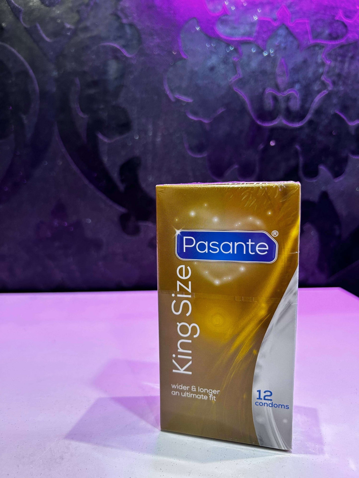 Preservativos XL de látex transparente, 60 mm de ancho, ideales para mayor comodidad y ajuste en erecciones grandes.