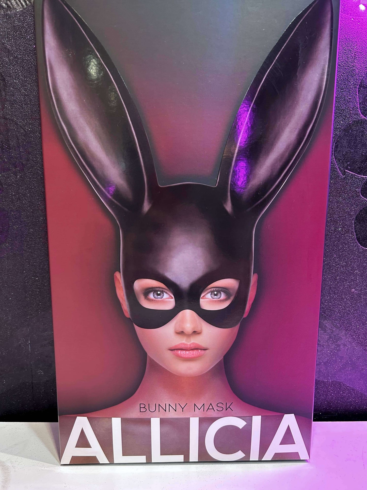 Máscara negra de conejita, ligera y elegante, ideal para juegos de rol, disfraces sensuales o sesiones BDSM