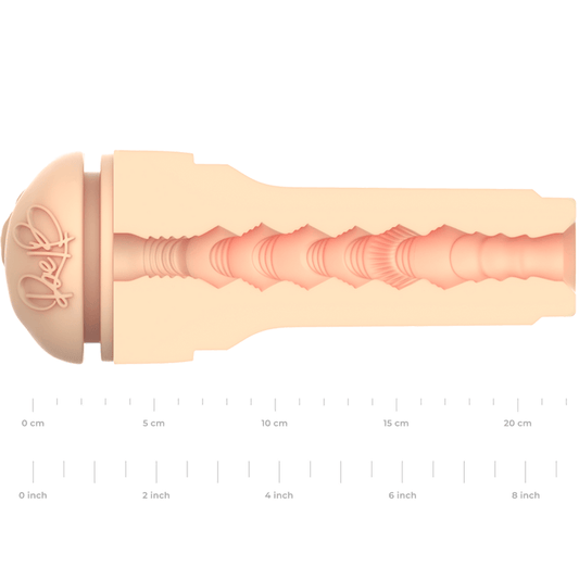 masturbador Vagina Rae Lil Black que muestra un diseño interno único y características realistas.